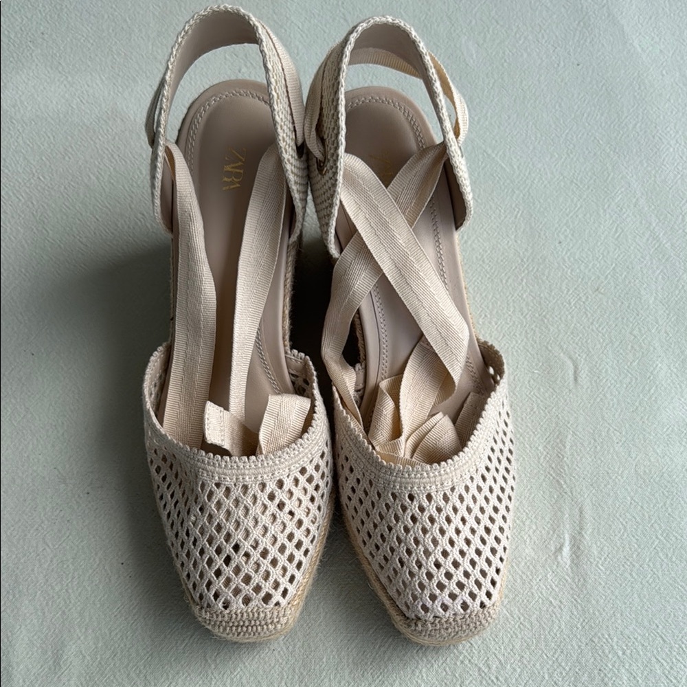 Zara Cream Espadrilles with Woven Design size 39